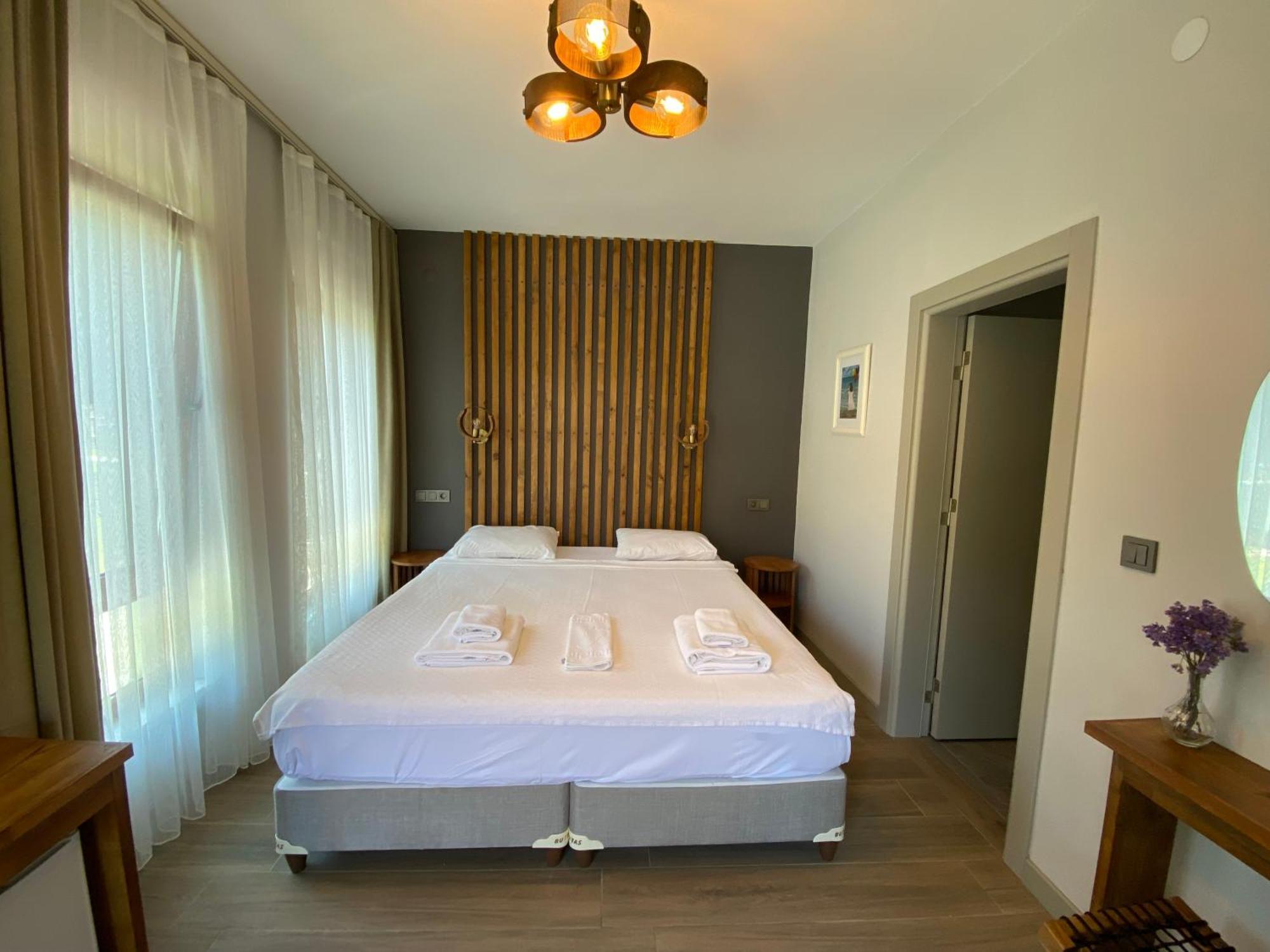 Elyada Otel Ve Bag Evi 8 Yas Ustu Бозджаада Екстериор снимка